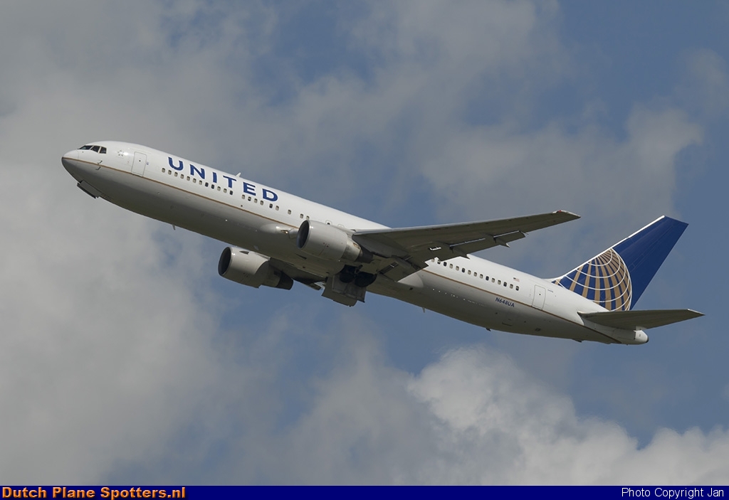 N648UA Boeing 767-300 United Airlines by Jan