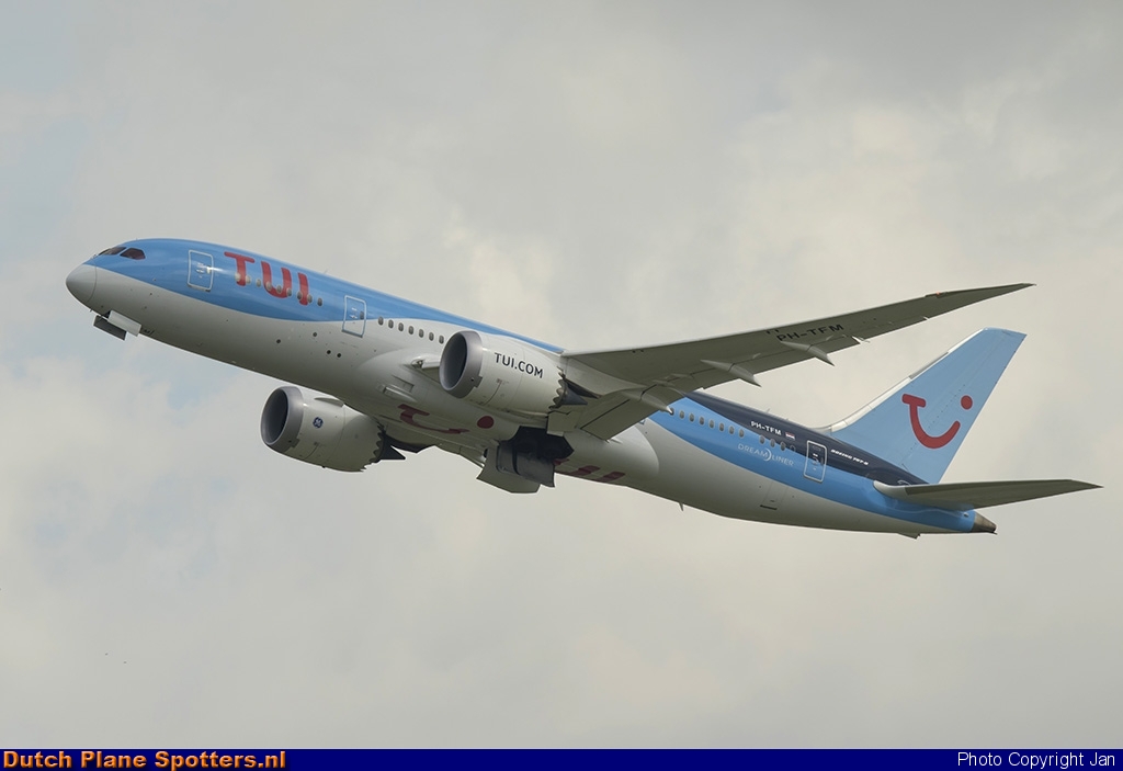 PH-TFM Boeing 787-8 Dreamliner TUI Airlines Netherlands by Jan