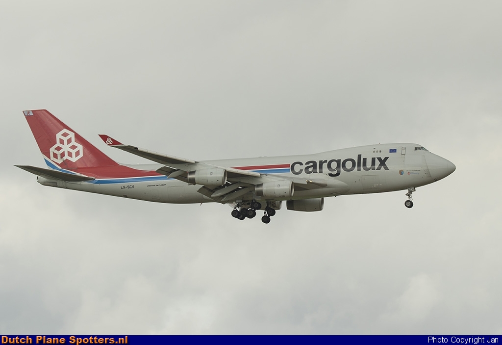 LX-SCV Boeing 747-400 Cargolux by Jan