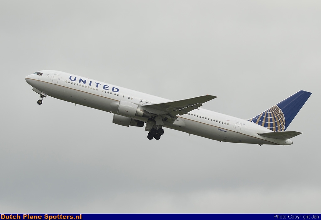 N648UA Boeing 767-300 United Airlines by Jan