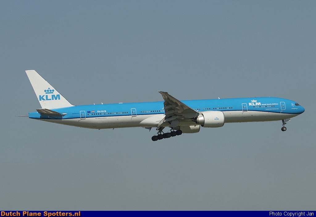 PH-BVR Boeing 777-300 KLM Royal Dutch Airlines by Jan