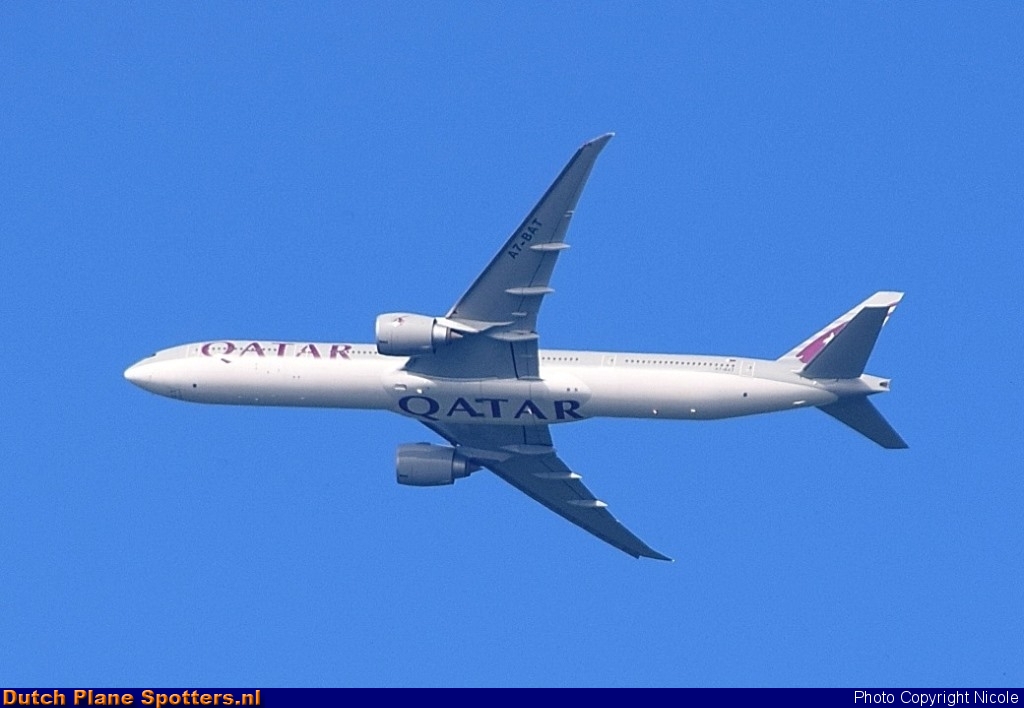 A7-BAT Boeing 777-300 Qatar Airways by Nicole