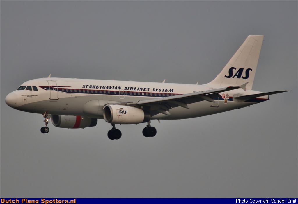 OY-KBO Airbus A319 SAS Scandinavian Airlines by Sander Smit