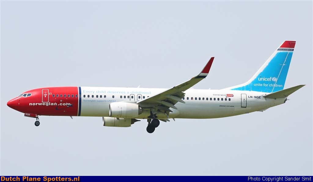 LN-NGE Boeing 737-800 Norwegian Air Shuttle by Sander Smit