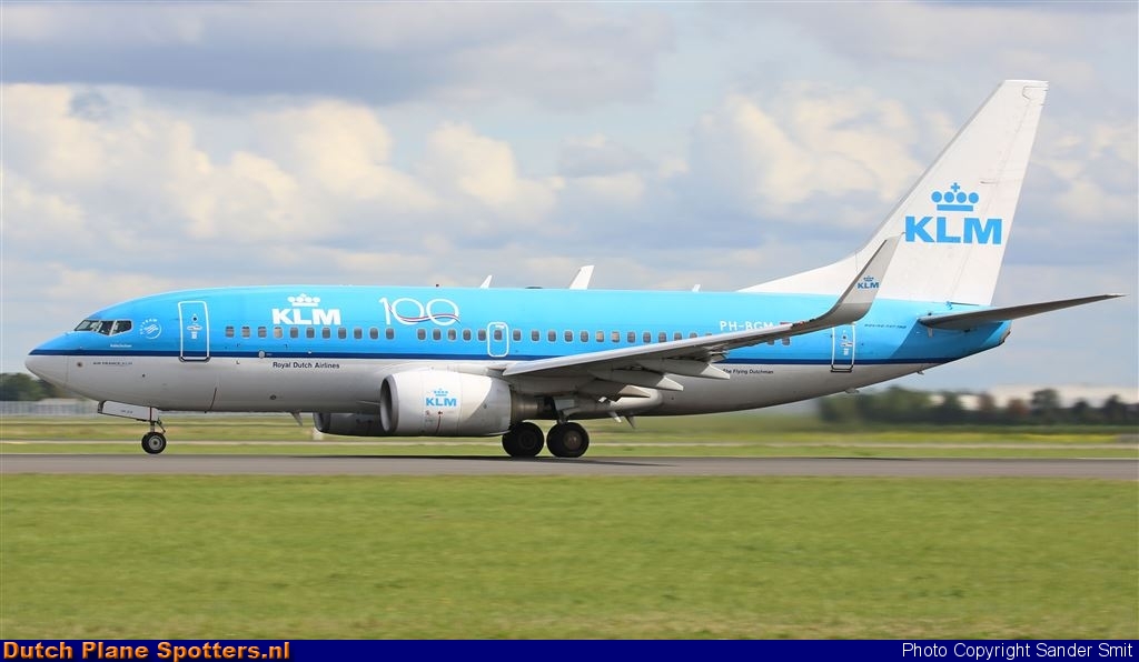 PH-BGM Boeing 737-700 KLM Royal Dutch Airlines by Sander Smit
