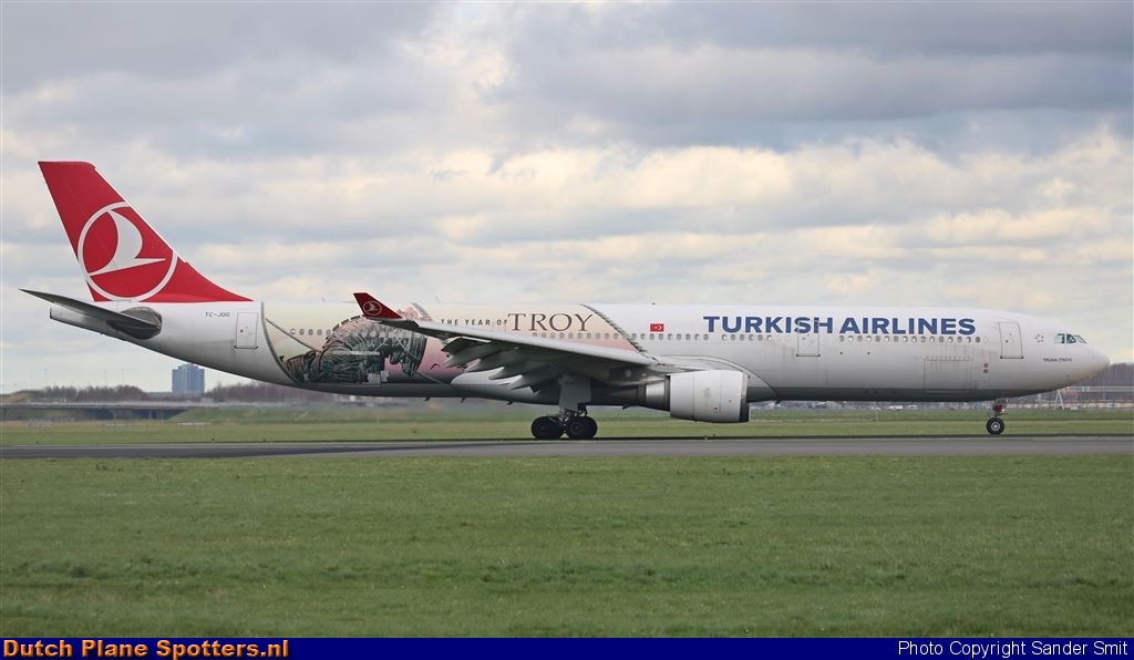 TC-JOG Airbus A330-300 Turkish Airlines by Sander Smit