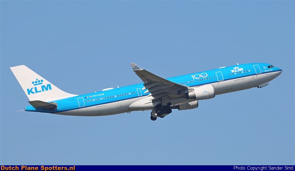 PH-AOB Airbus A330-200 KLM Royal Dutch Airlines by Sander Smit