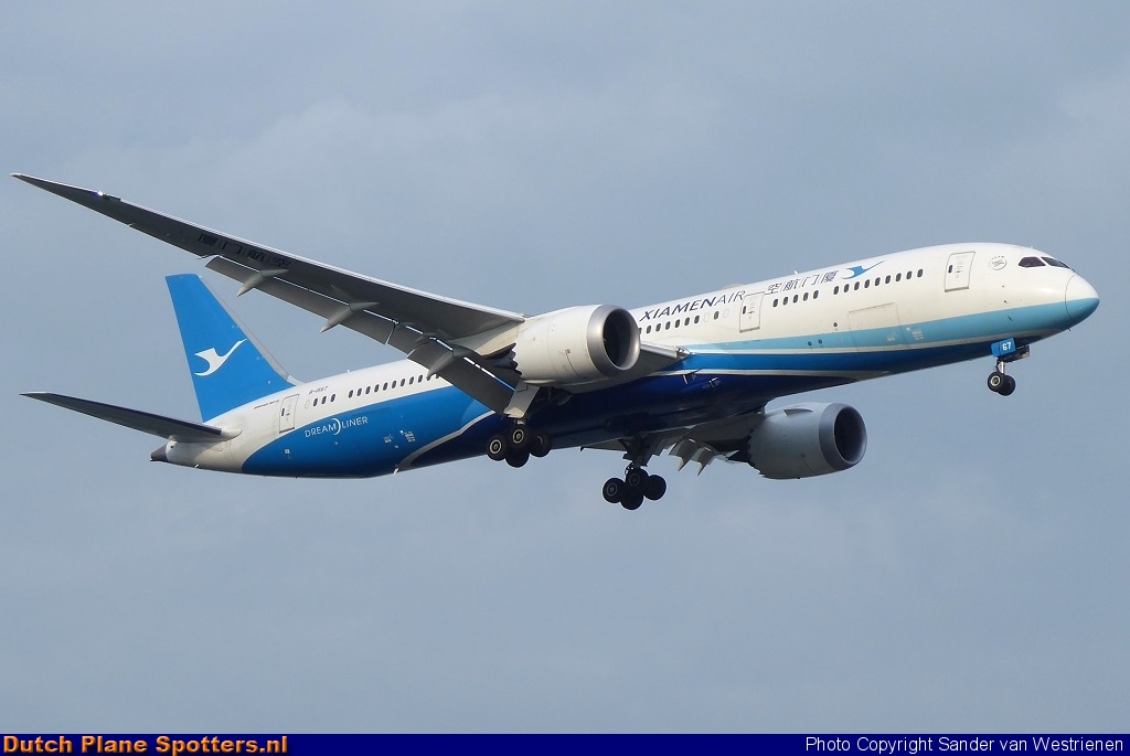 B-1567 Boeing 787-9 Dreamliner Xiamen Airlines by Sander van Westrienen