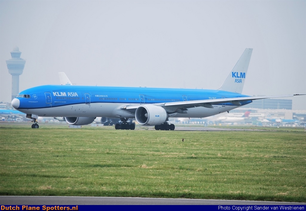 PH-BVC Boeing 777-300 KLM Asia by Sander van Westrienen