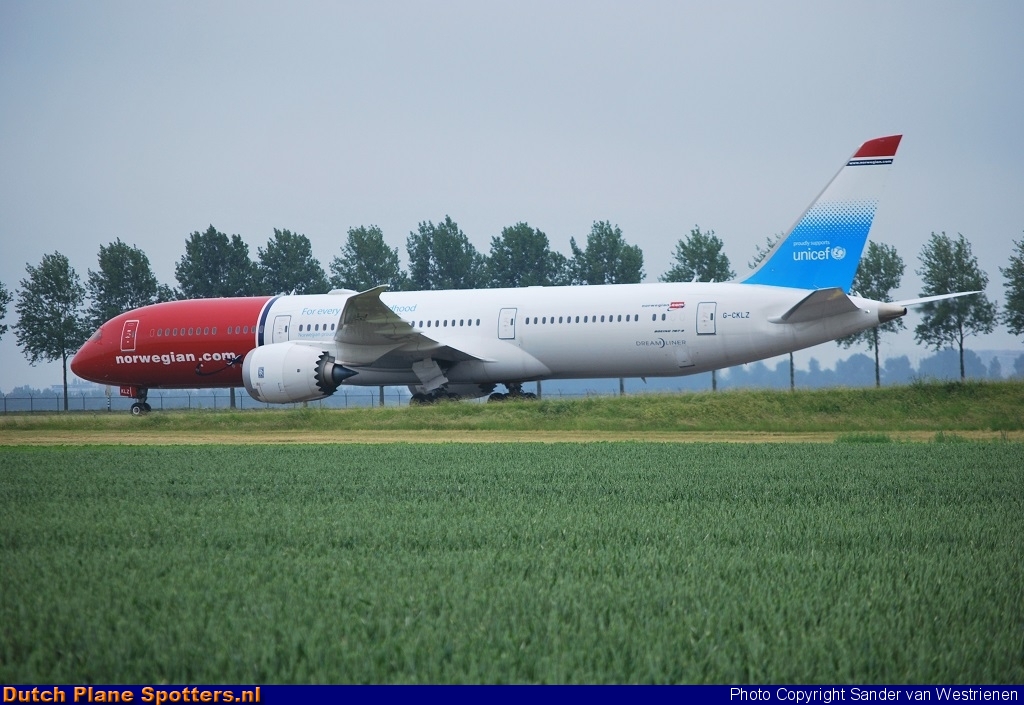 G-CKLZ Boeing 787-9 Dreamliner Norwegian Air Shuttle by Sander van Westrienen