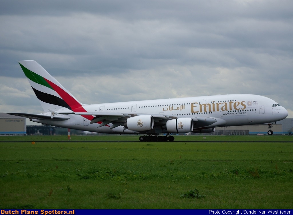 A6-EDS Airbus A380-800 Emirates by Sander van Westrienen