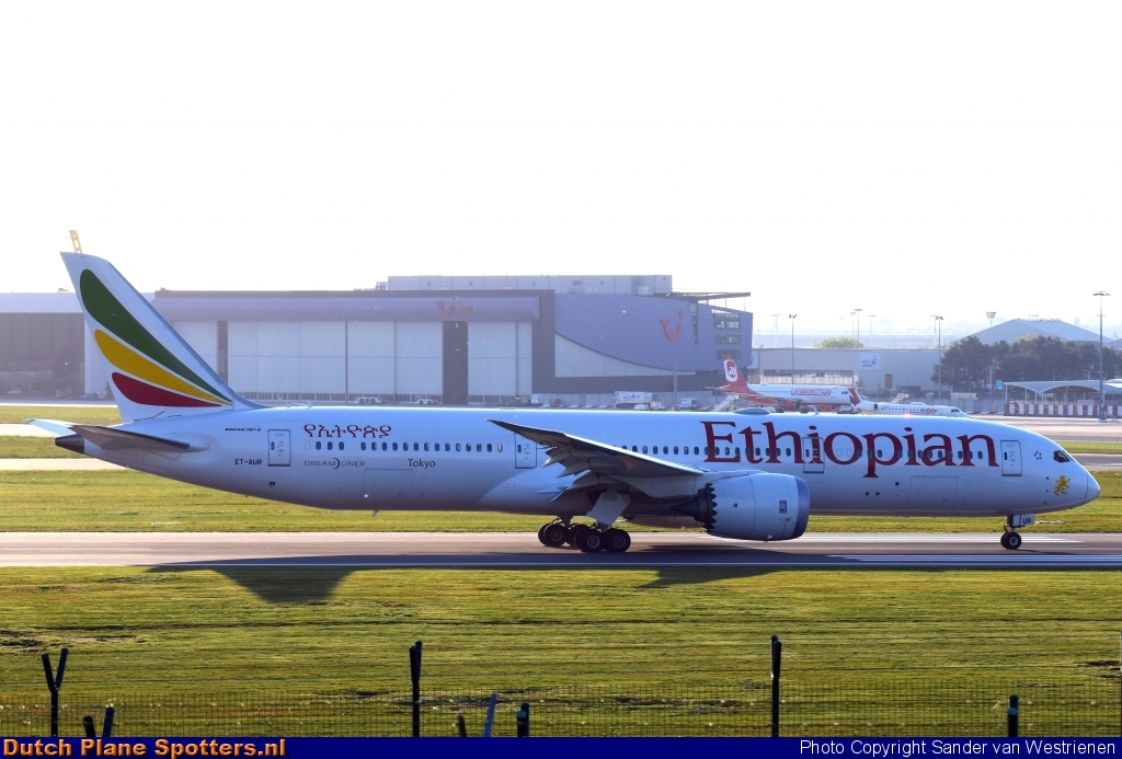 ET-AUR Boeing 787-9 Dreamliner Ethiopian Airlines by Sander van Westrienen