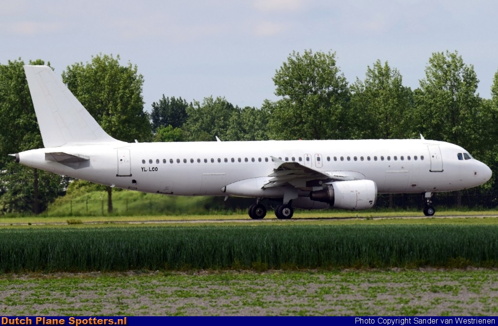 YL-LCO Airbus A320 SmartLynx Airlines by Sander van Westrienen
