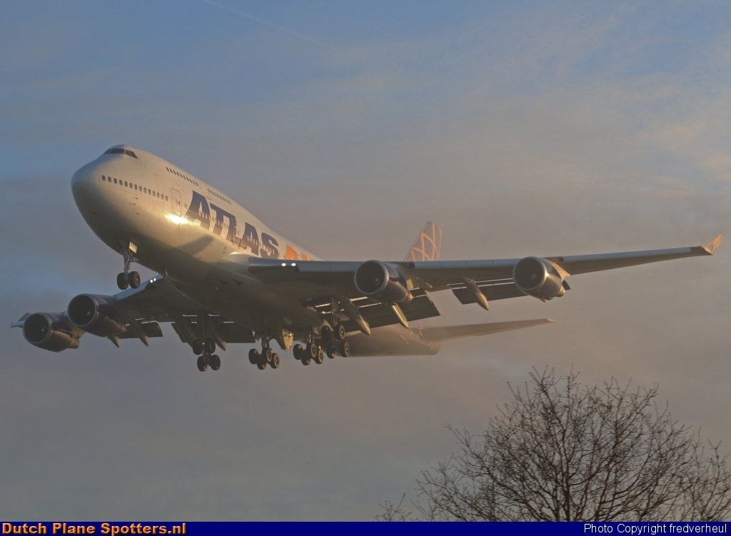 N465MC Boeing 747-400 Atlas Air by FredVerheul