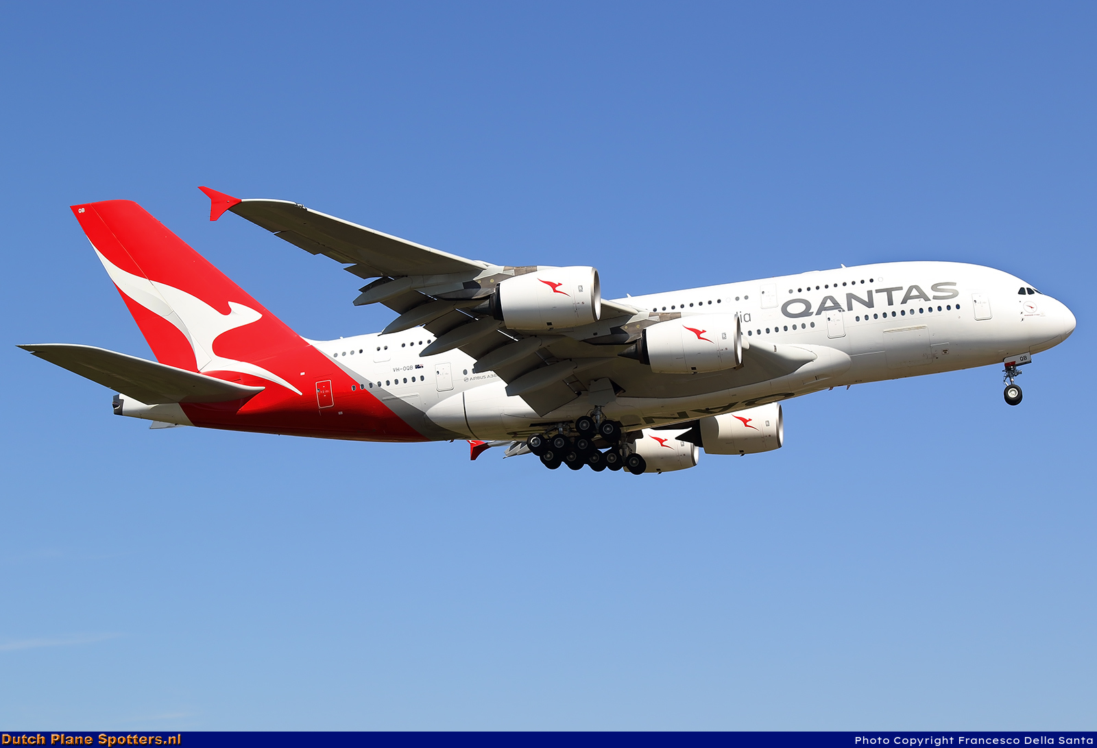 VH-OQB Airbus A380-800 Qantas by Francesco Della Santa