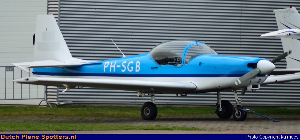 PH-SGB Slingsby T-67C Vliegschool Singles & Twins by Peter Veerman