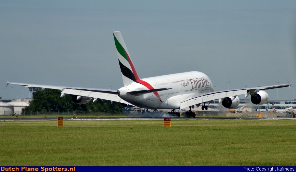 A6-EEM Airbus A380-800 Emirates by Peter Veerman