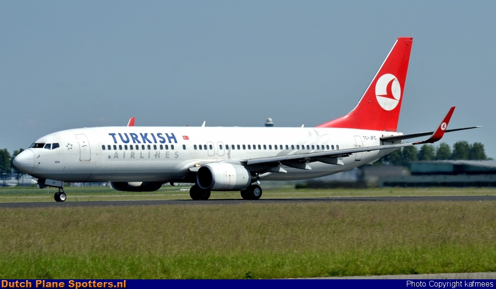 TC-JFC Boeing 737-800 Turkish Airlines by Peter Veerman