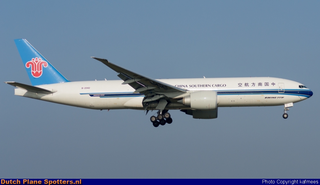 B-2042 Boeing 777-F China Southern Cargo by Peter Veerman