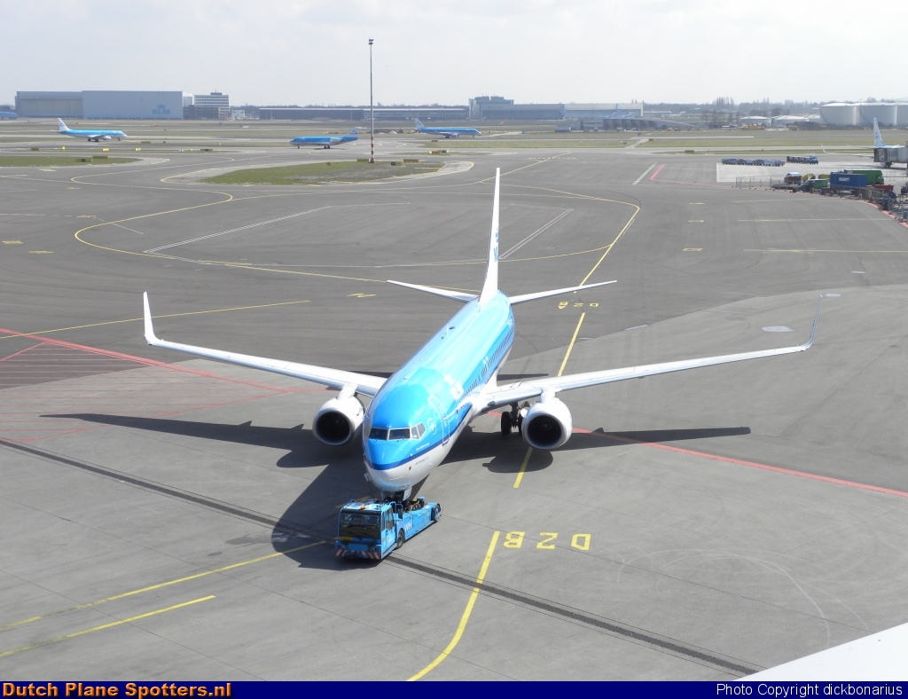 PH-BCB Boeing 737-800 KLM Royal Dutch Airlines by dickbonarius
