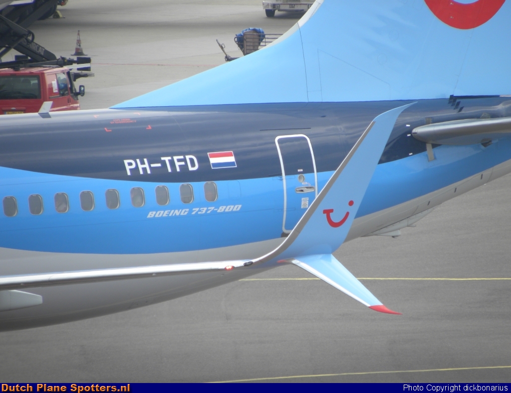 PH-TFD Boeing 737-800 ArkeFly by dickbonarius