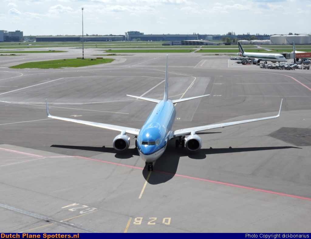 PH-BXM Boeing 737-800 KLM Royal Dutch Airlines by dickbonarius