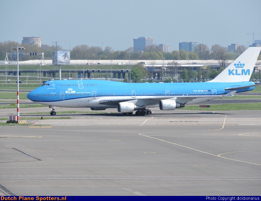 PH-BFW Boeing 747-400 KLM Royal Dutch Airlines by dickbonarius