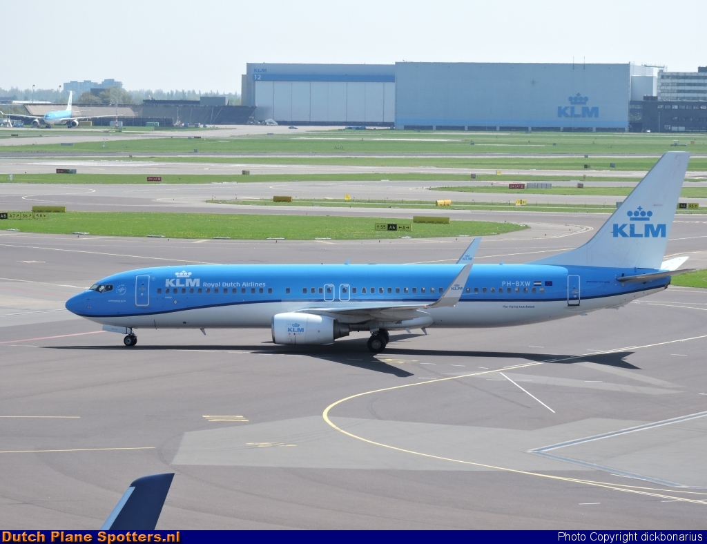 PH-BXW Boeing 737-800 KLM Royal Dutch Airlines by dickbonarius