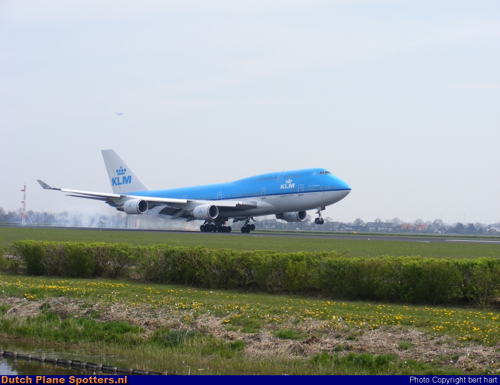 PH-BFG Boeing 747-400 KLM Royal Dutch Airlines by bert hart