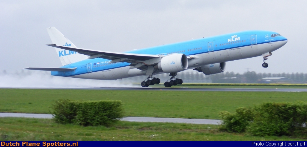 PH-BQA Boeing 777-200 KLM Royal Dutch Airlines by bert hart