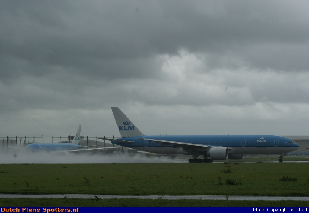 PH-BQO Boeing 777-200 KLM Royal Dutch Airlines by bert hart