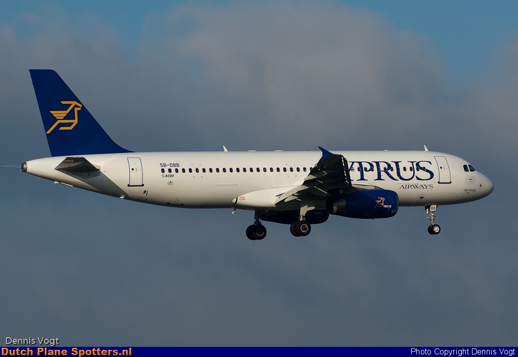 5B-DBB Airbus A320 Cyprus Airways by Dennis Vogt