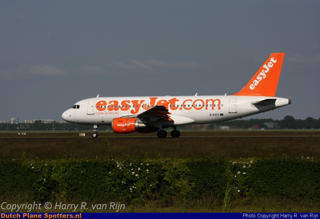 G-EZIY Airbus A319 easyJet by Harry R. van Rijn