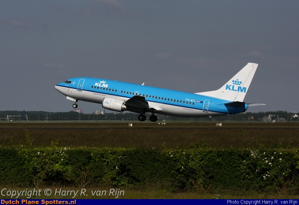 PH-BTI Boeing 737-300 KLM Royal Dutch Airlines by Harry R. van Rijn