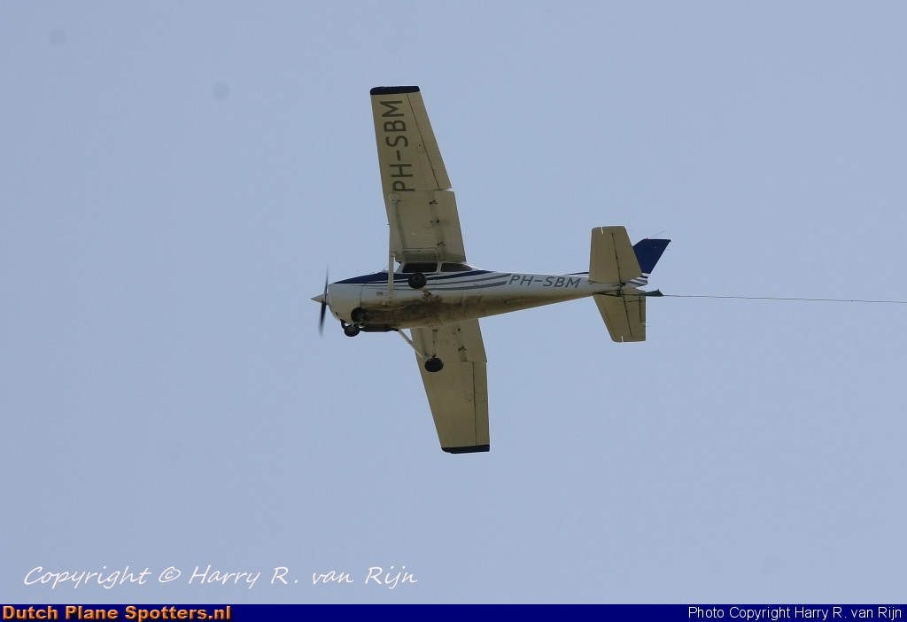 PH-SBM Cessna 172 Skyhawk Private by Harry R. van Rijn