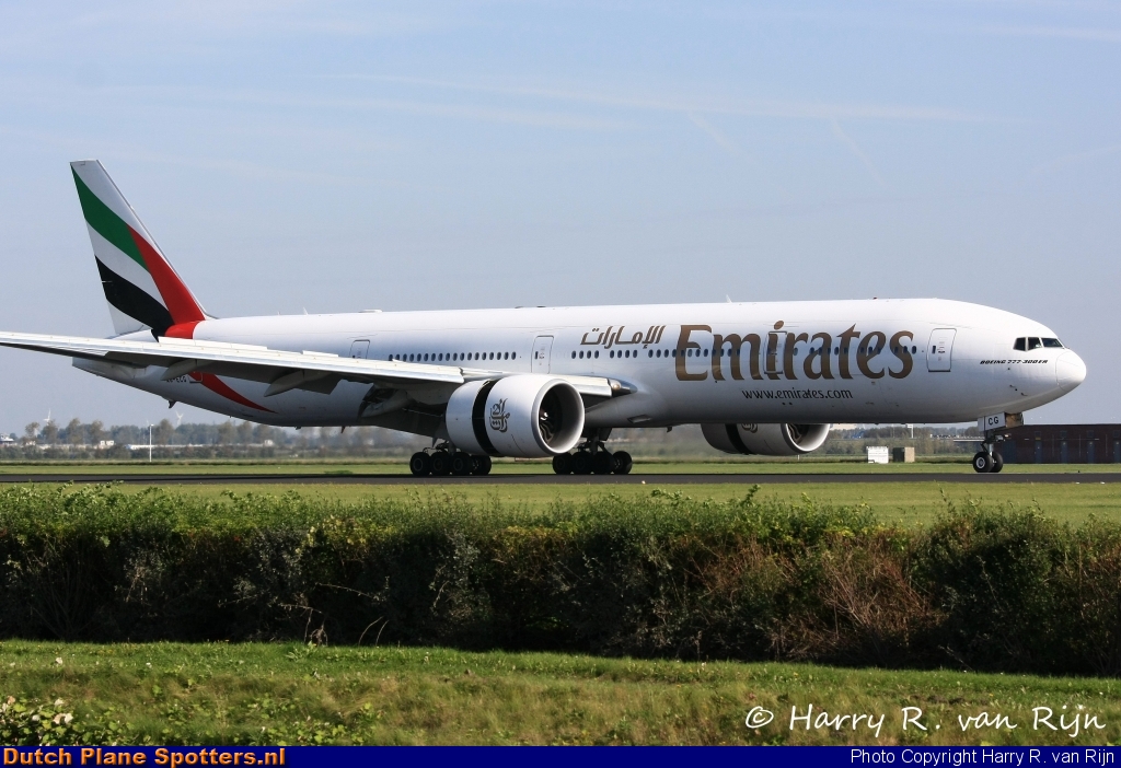 A6-ECG Boeing 777-300 Emirates by Harry R. van Rijn