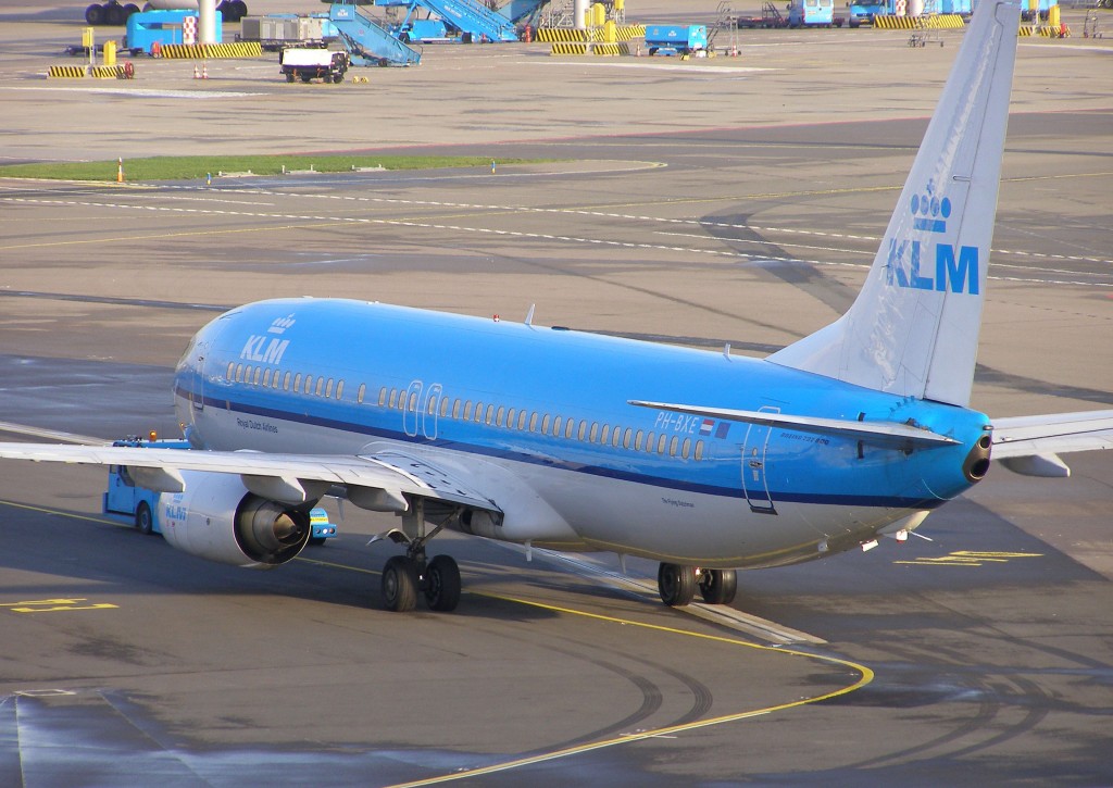 PH-BXE Boeing 737-800 KLM Royal Dutch Airlines by Captainofthesky