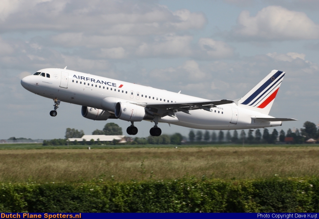 F-HEPB Airbus A320 Air France by David