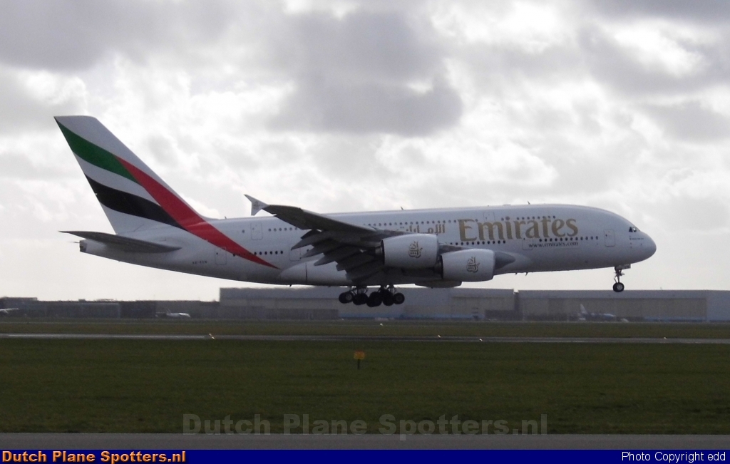 A6-EEN Airbus A380-800 Emirates by edd