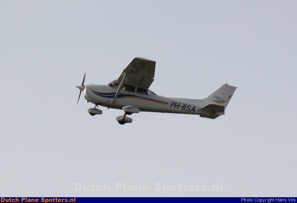 PH-BSA Cessna 172 Skyhawk Private by Hans Vos