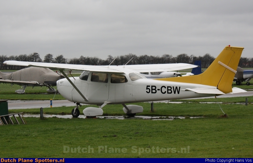 5B-CBW Cessna 172 Skyhawk Private by Hans Vos