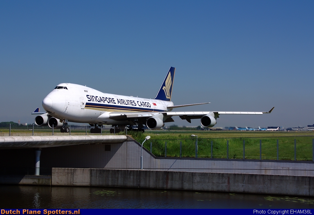 9V-SFK Boeing 747-400 Singapore Airlines Cargo by EHAM36L