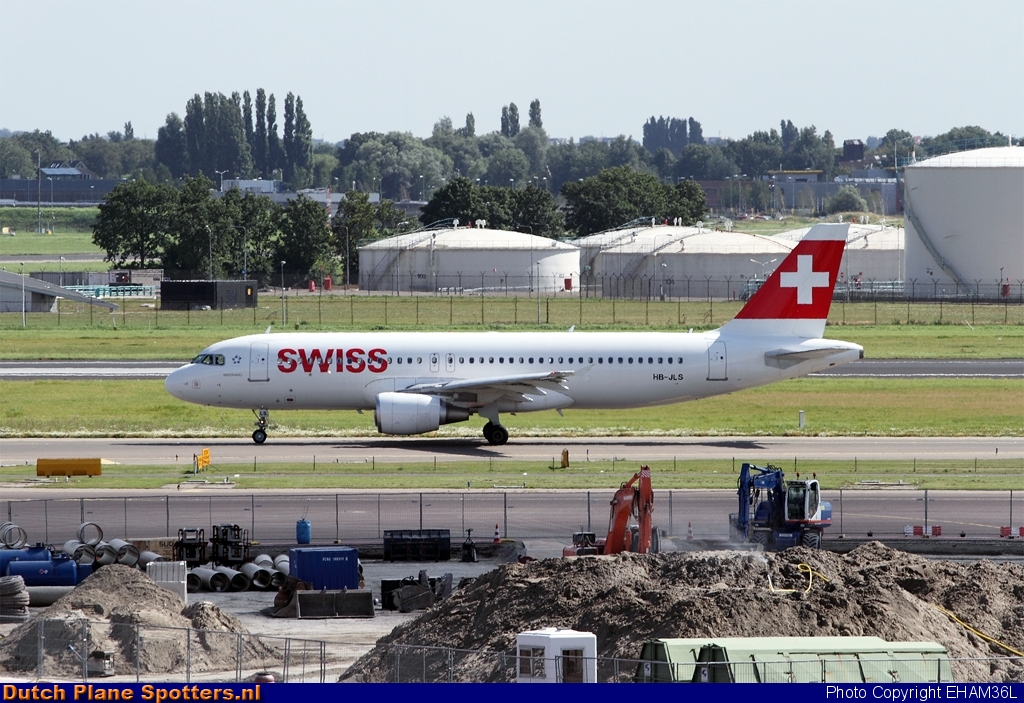 HB-JLS Airbus A320 Swiss International Air Lines by EHAM36L
