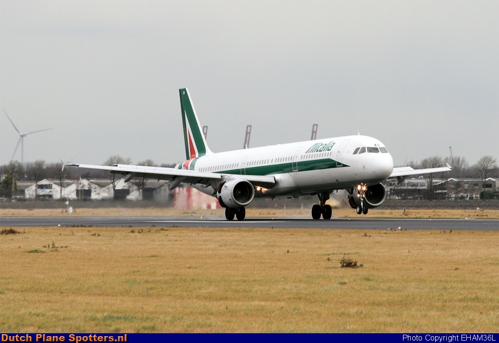 I-BIXS Airbus A321 Alitalia by EHAM36L