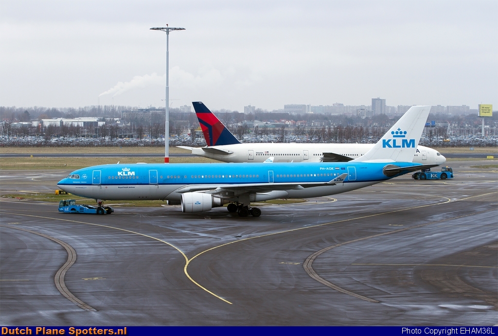 PH-AOK Airbus A330-200 KLM Royal Dutch Airlines by EHAM36L