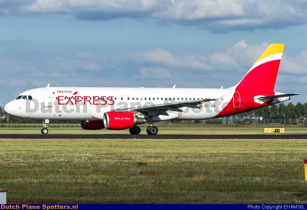 EC-JSK Airbus A320 Iberia Express by EHAM36L