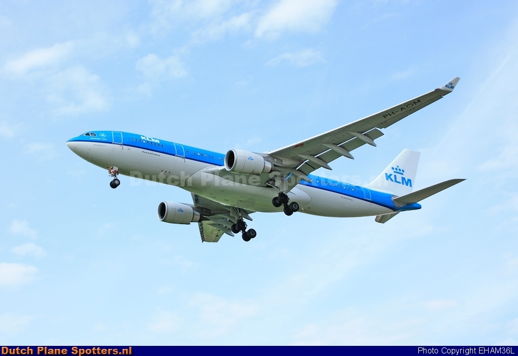 PH-AOM Airbus A330-200 KLM Royal Dutch Airlines by EHAM36L