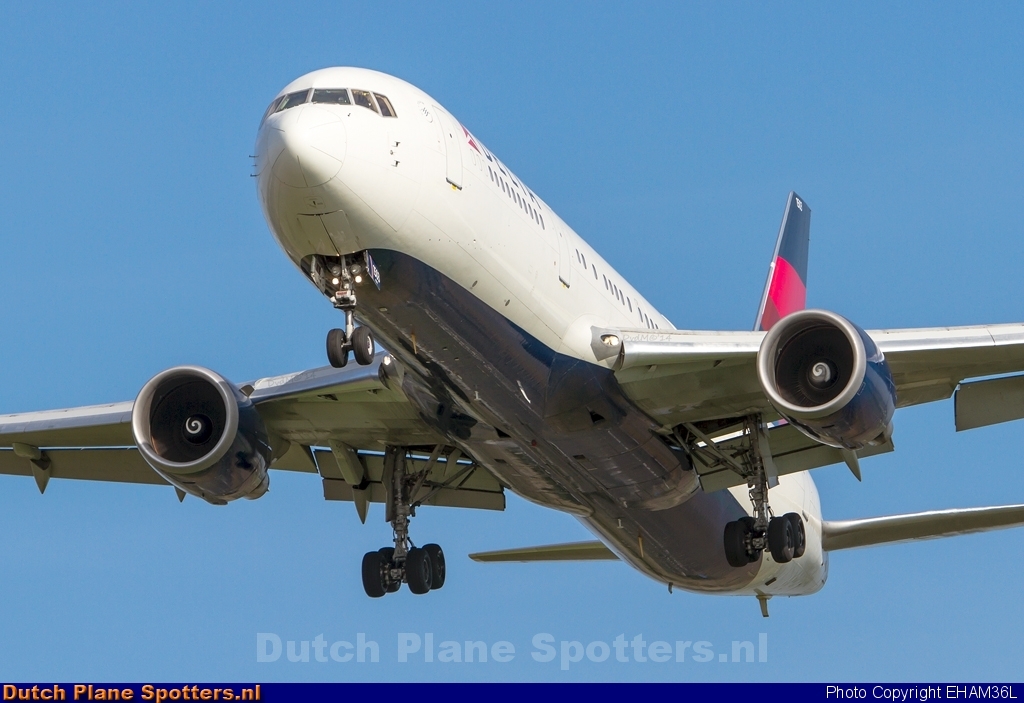 N153DL Boeing 767-300 Delta Airlines by EHAM36L