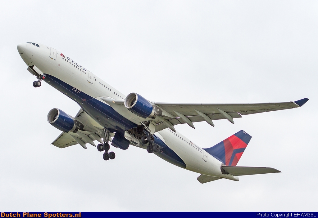 N854NW Airbus A330-200 Delta Airlines by EHAM36L