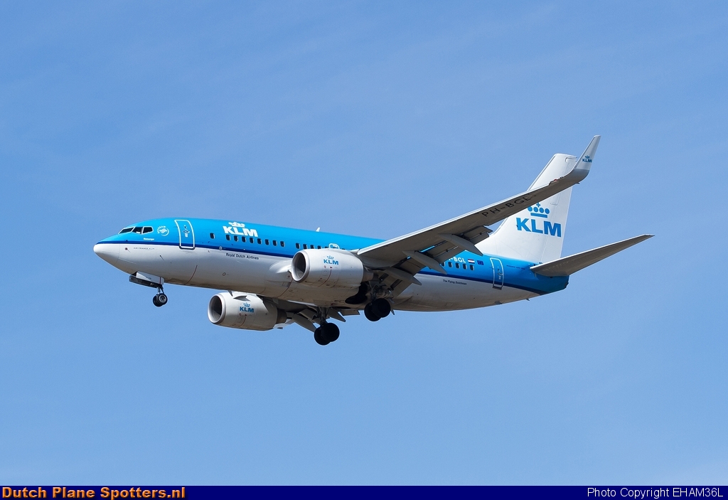 PH-BGL Boeing 737-700 KLM Royal Dutch Airlines by EHAM36L